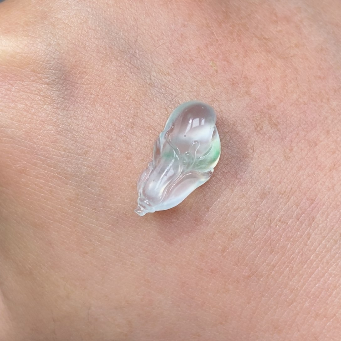 翡翠颈饰未镶嵌玉兰花