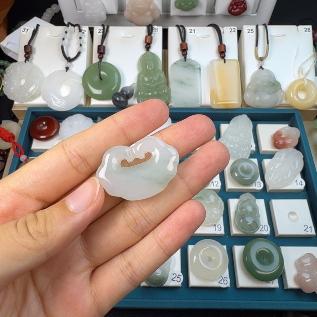 惜***梦石英石非金属非金属锡合金吊坠