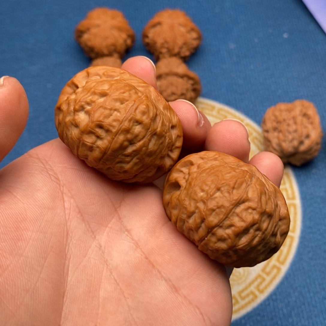 胡****文玩核桃把件南瓜饼