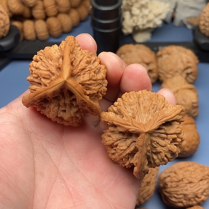 文玩核桃把件官帽奔