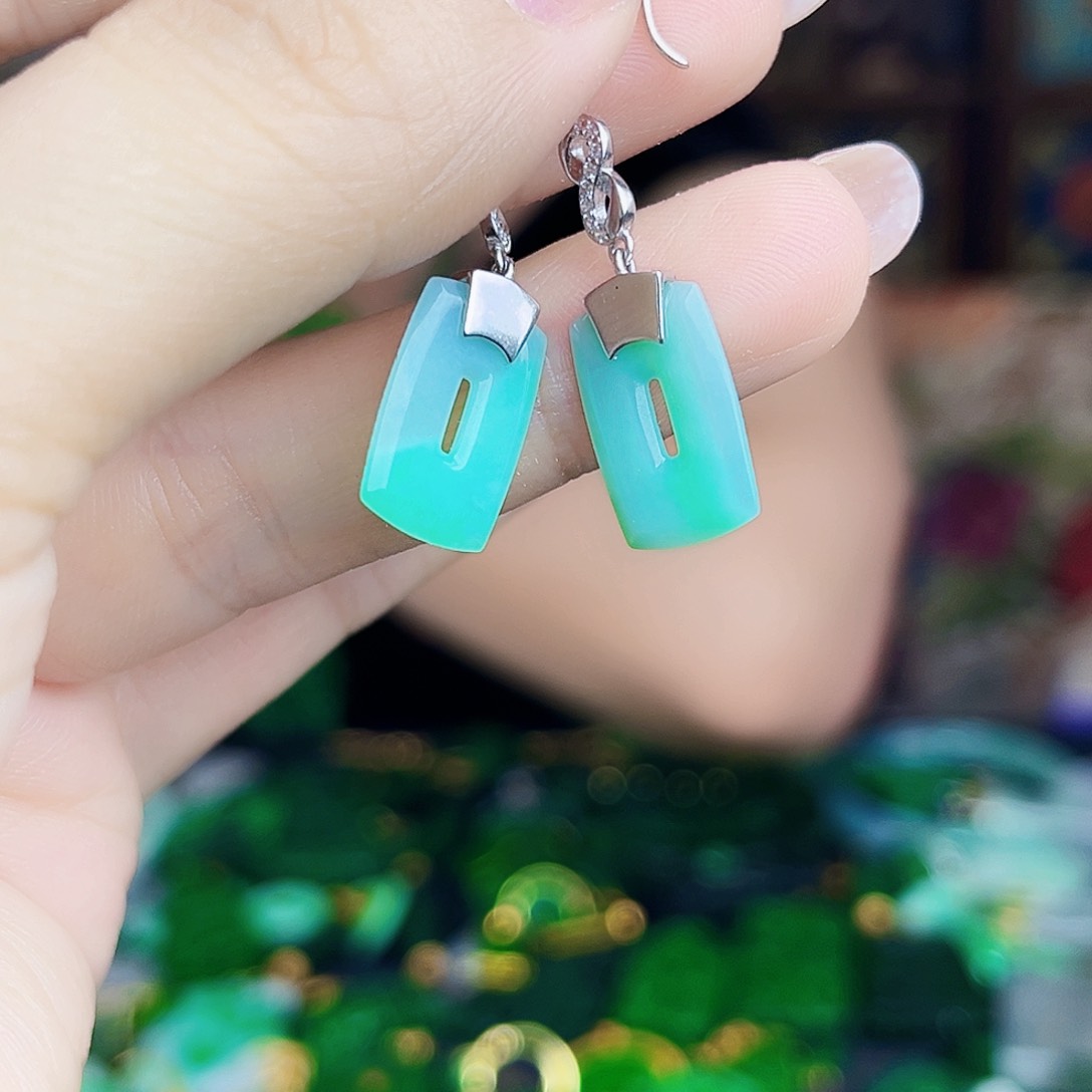 翡翠银S925镶嵌颈饰多样性