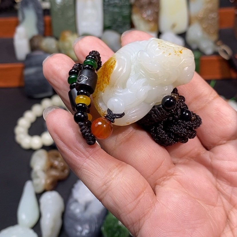 【闪购商品】颈饰未镶嵌和田玉毕*