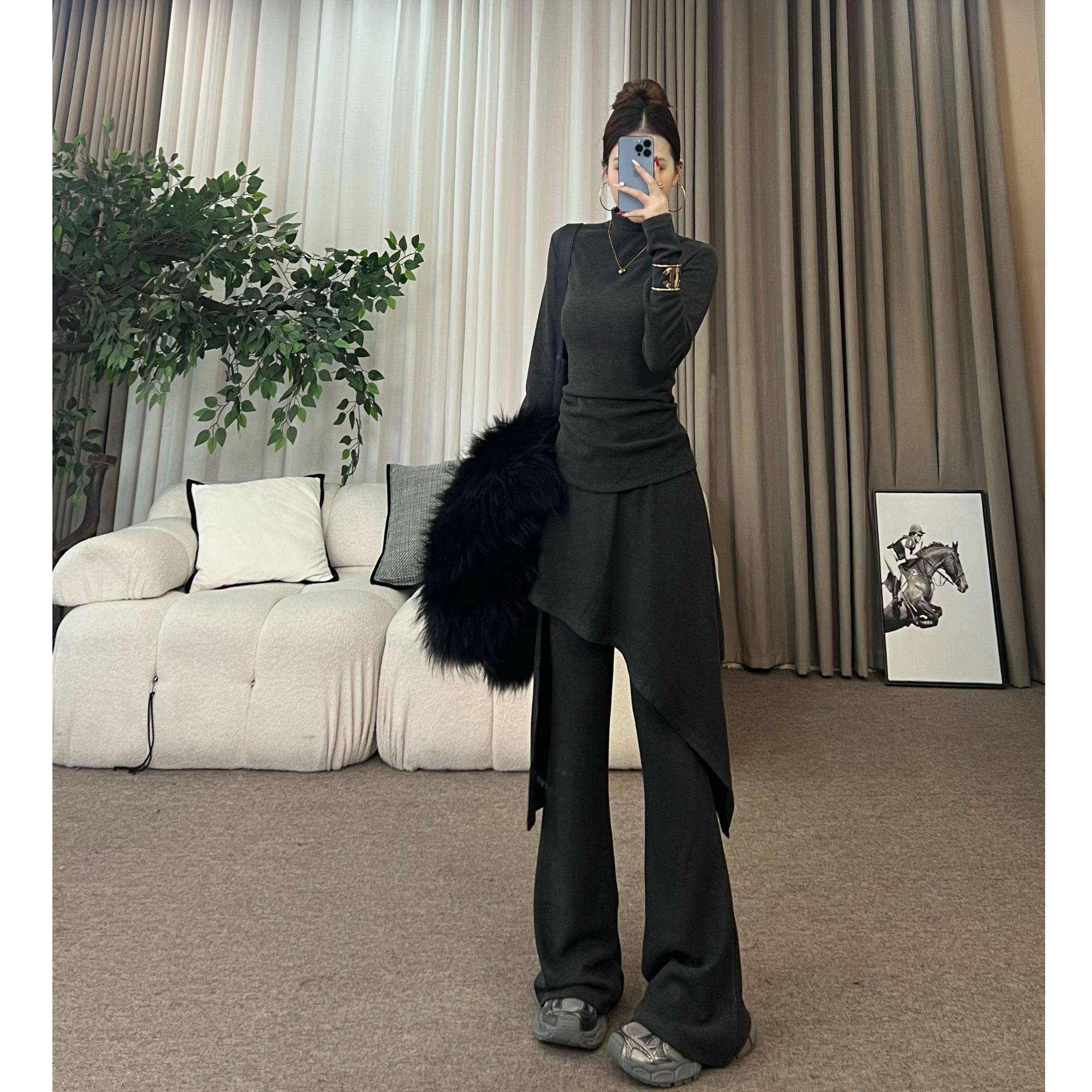 XIAOQIN【雨中逢雪】冬季加绒半高领收腰上衣屁帘微喇裤套装T508