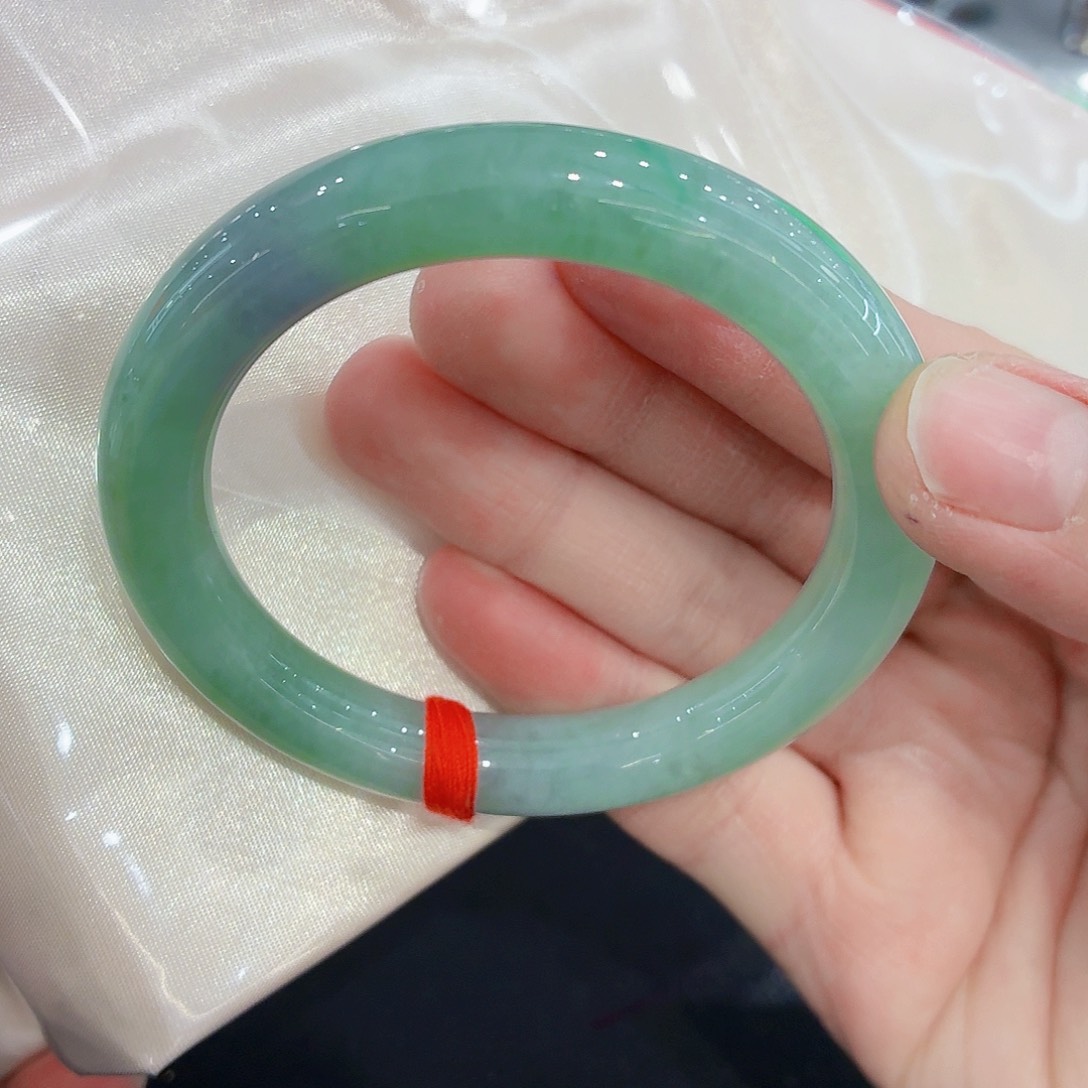 ****体翡翠未镶嵌手镯翡翠53～55圈口（强推）