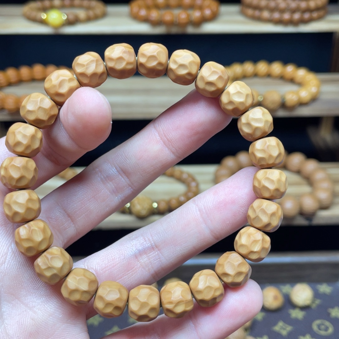 囍***财猴头核桃吊坠奶酪