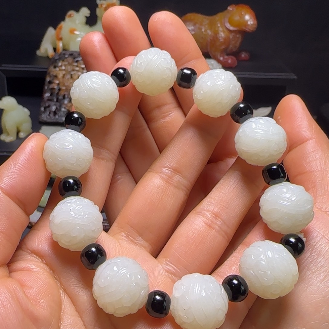 和田玉颈饰未镶嵌