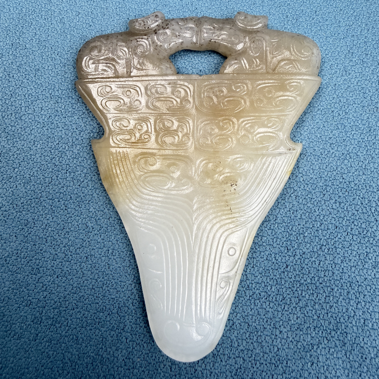 和田玉饕餮纹兽面佩  精美手工