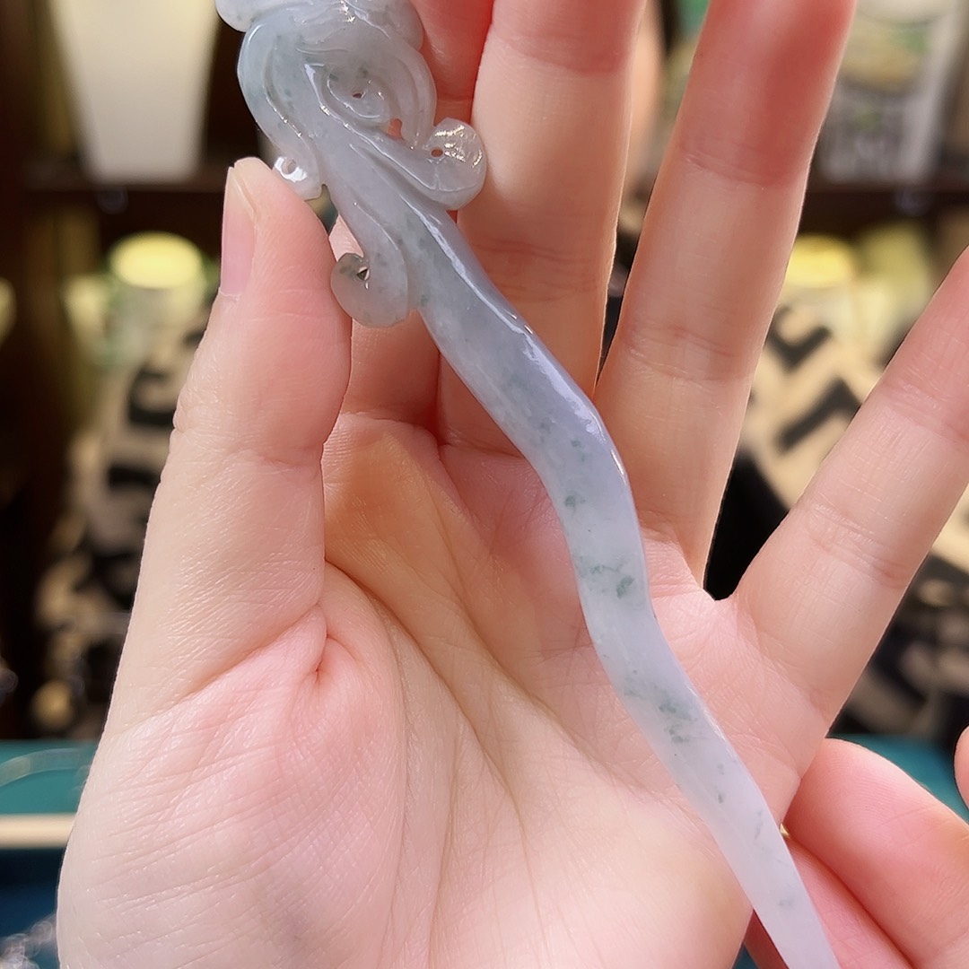 翡翠挂件未镶嵌，发簪