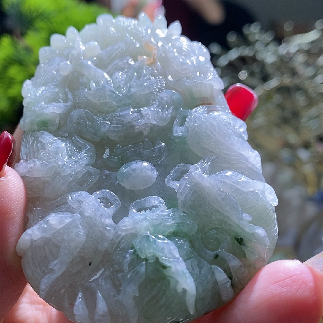 【闪购商品】翡翠颈饰未镶嵌龙牌
