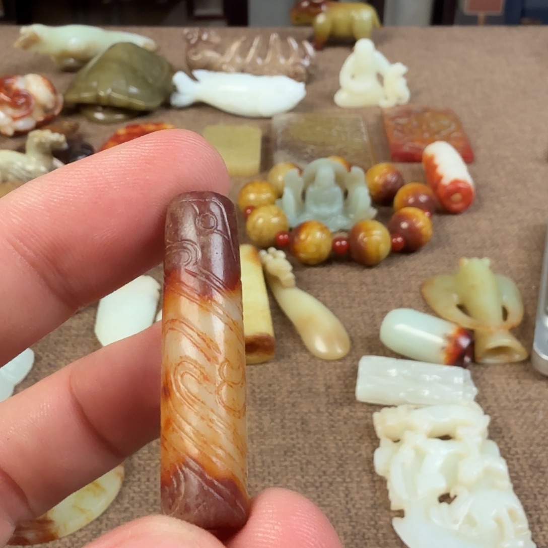 烟***圈和田玉（糖玉）未镶嵌珠宝奇石