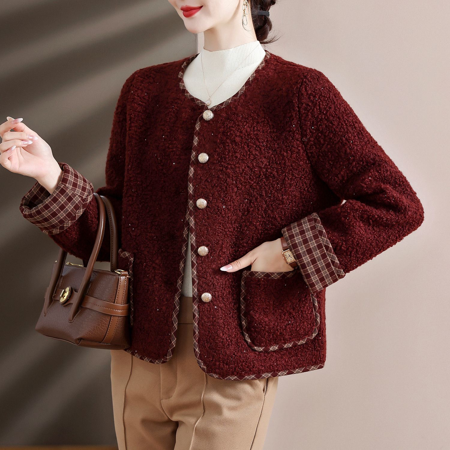 A558妈妈秋冬外套2025新款羊羔毛貂绒短款大衣女气质毛呢上衣