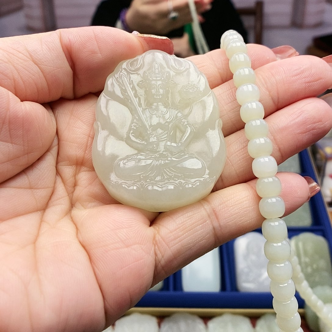 【闪购商品】和田玉颈饰未镶嵌梅*