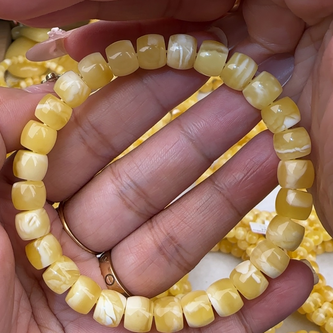 蜜蜡未镶嵌手链金瓷白妖花直切