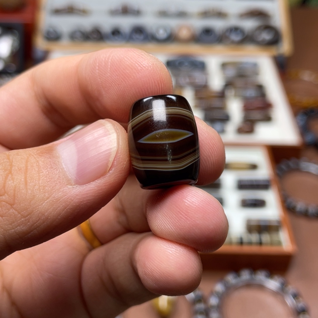 i***u玛瑙/玉髓未镶嵌锁骨