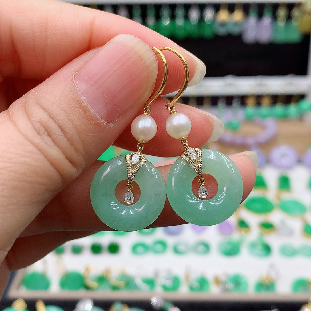 翡翠耳饰18K金镶嵌的