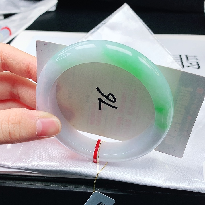 翡翠手镯未镶嵌缅甸天然a货手镯56+