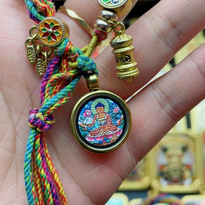 吊坠唐卡他饿啦啦噜咯