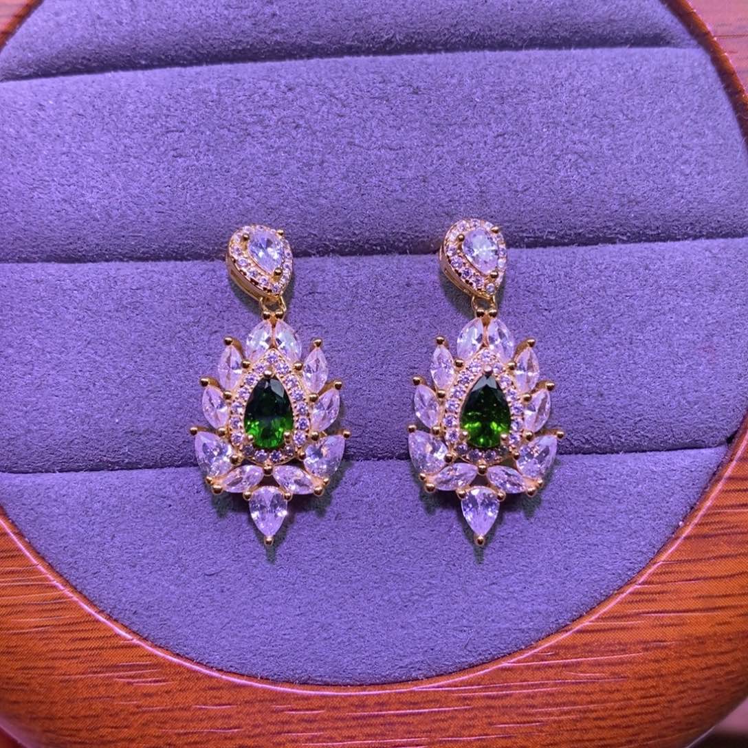 透辉石耳饰银S925镶嵌