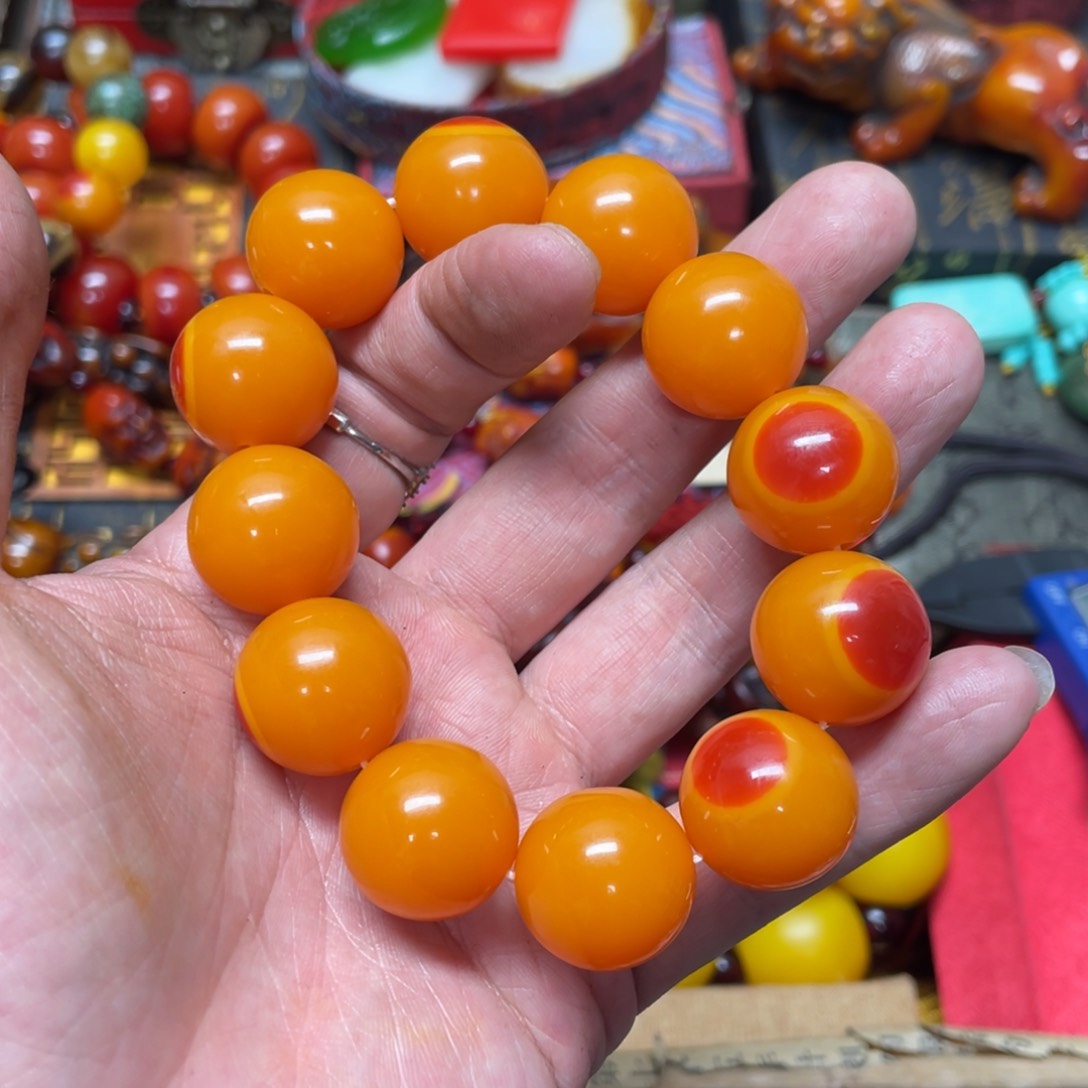 琥珀裸石未镶嵌好物推荐如图所示