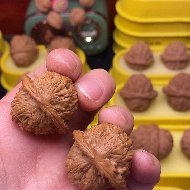 天地小手捻文玩核桃