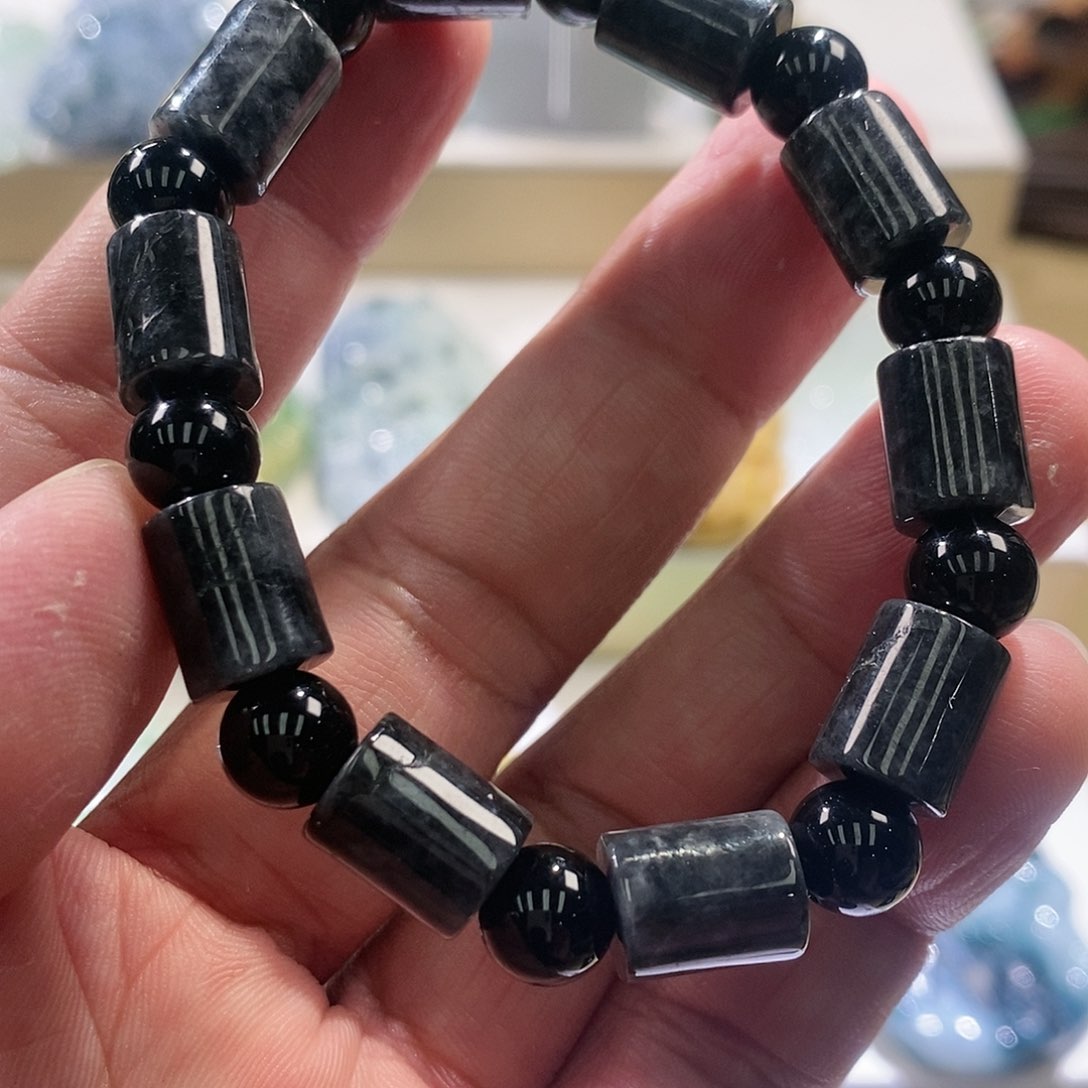 【闪购商品】翡翠颈饰未镶嵌11111111111111