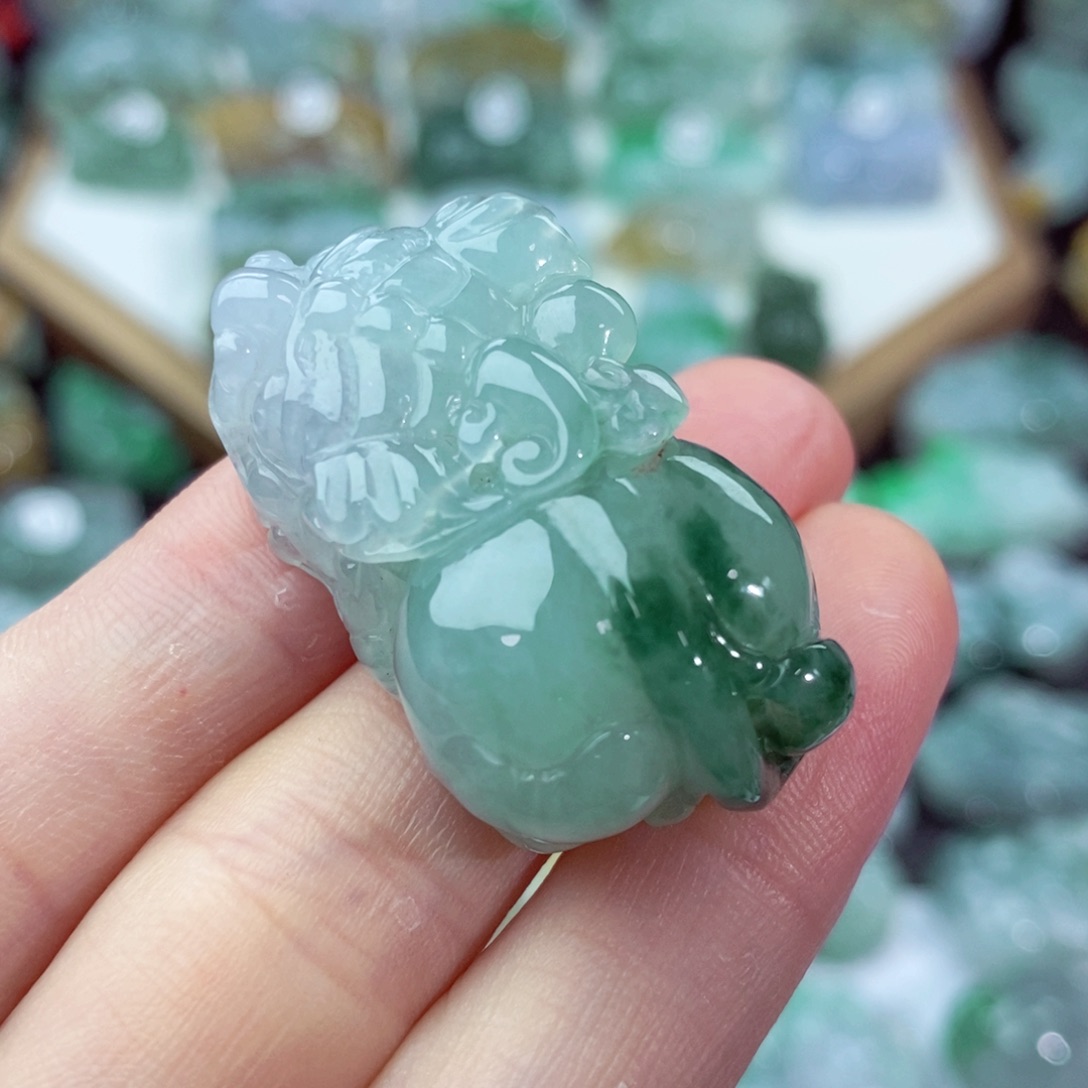 翡翠颈饰未镶嵌天然