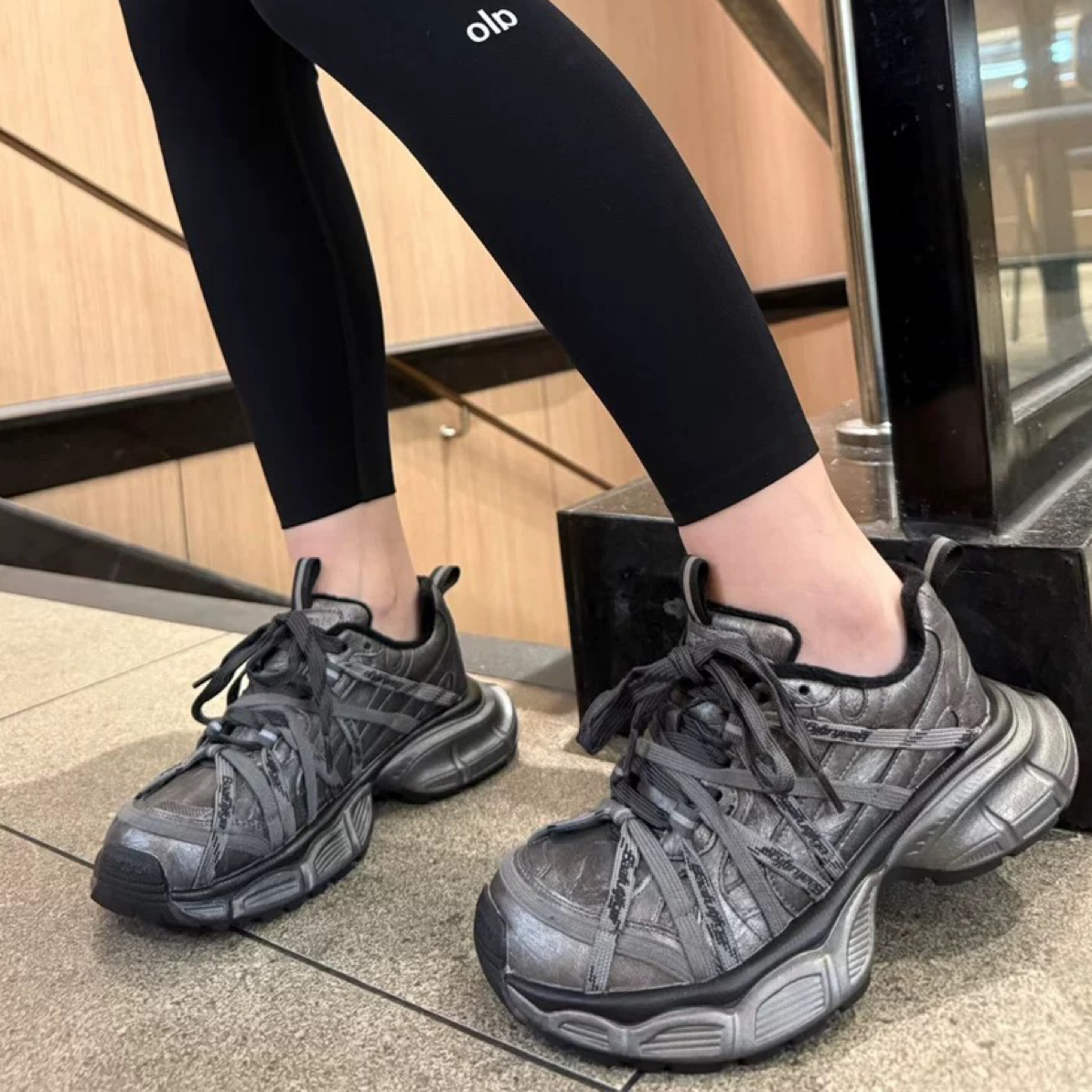 2025秋冬新款厚底增高时尚舒适百搭休闲鞋绑带老爹鞋女潮DY201