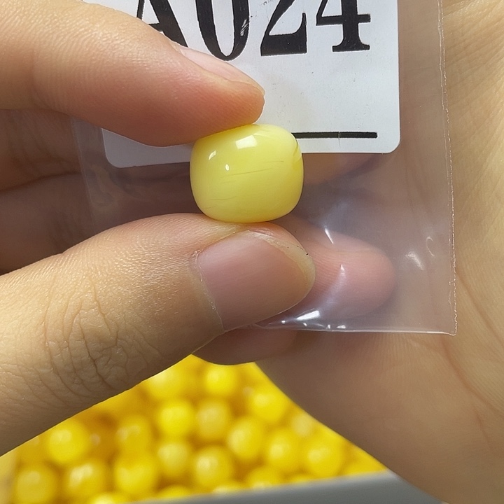 琥珀未镶嵌裸石14.4*12.3mm