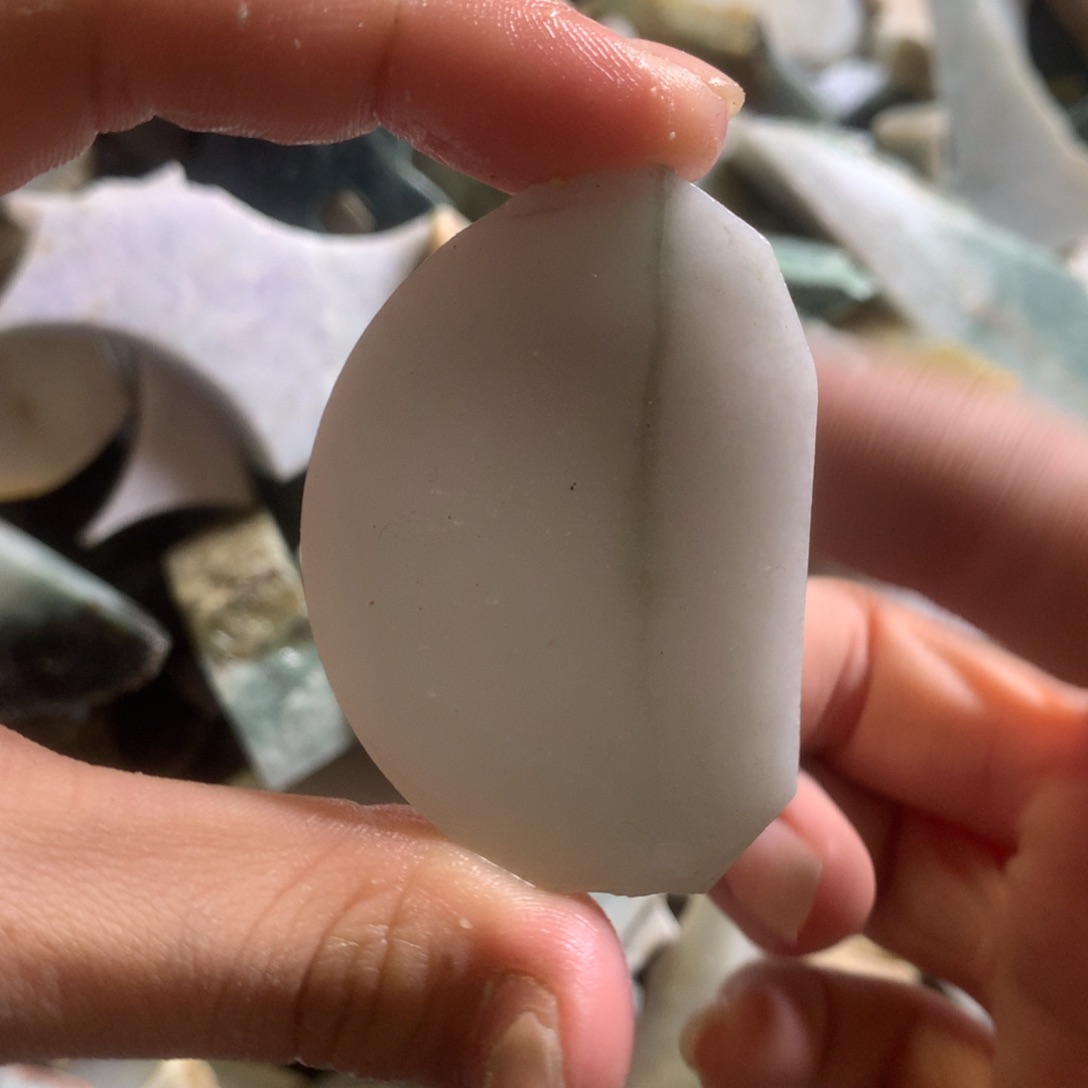 翡翠颈饰未镶嵌缅甸翡翠