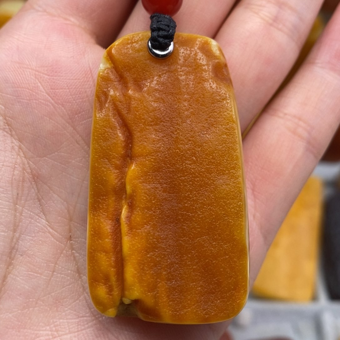 琥珀吊坠(赠链)未镶嵌