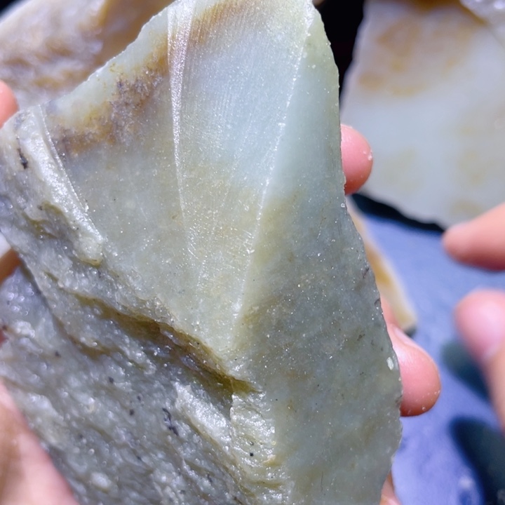 和田玉未镶嵌珠宝半成品