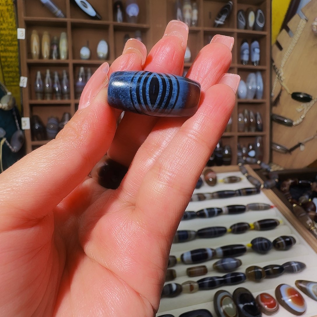 合金颈饰玛瑙/玉髓拿**生