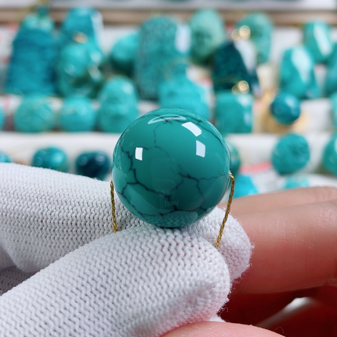 绿松石未镶嵌颈饰直径19