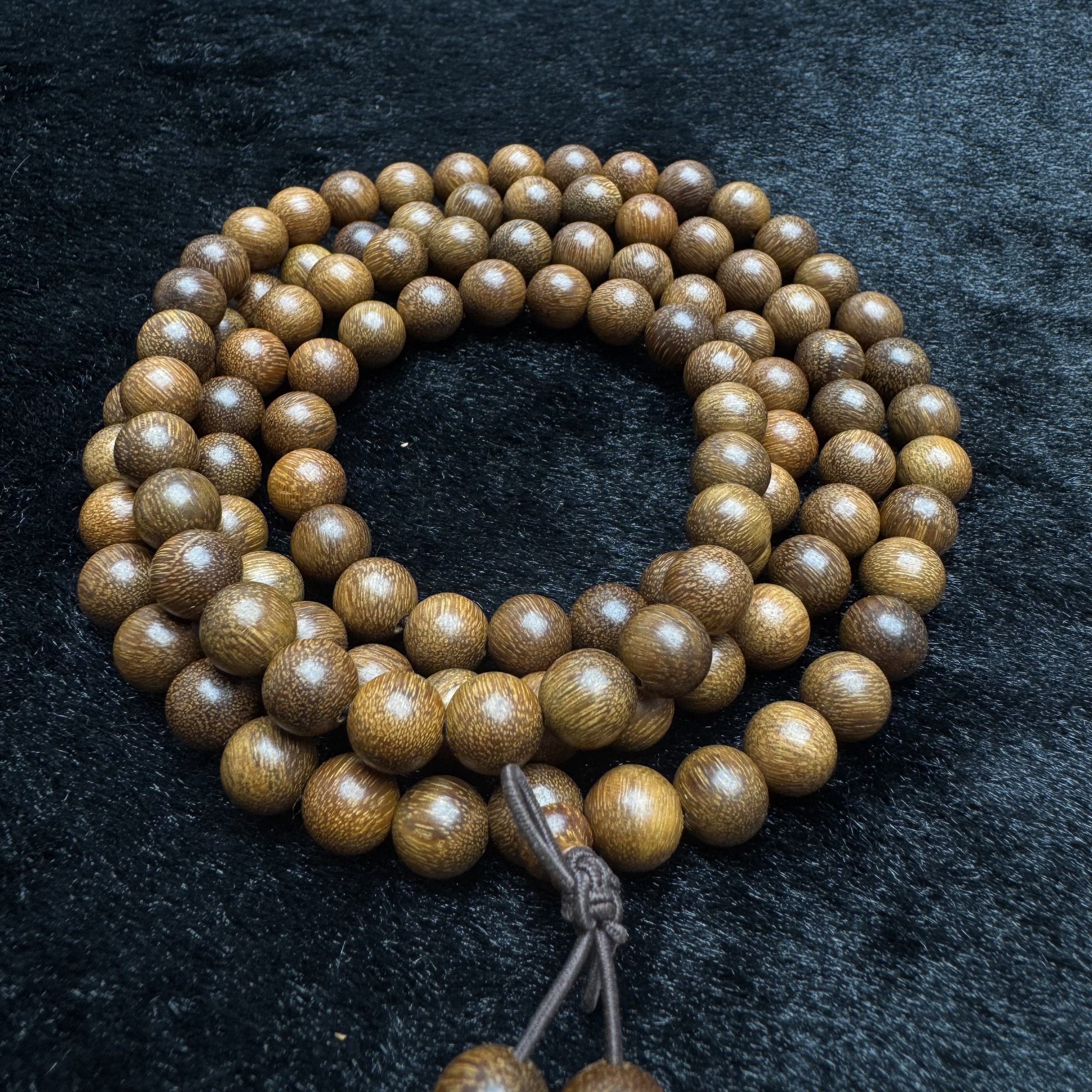 越南沉香木L143原创木作-《娇艺特》