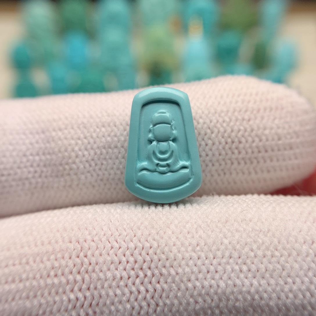 绿松石配饰未镶嵌