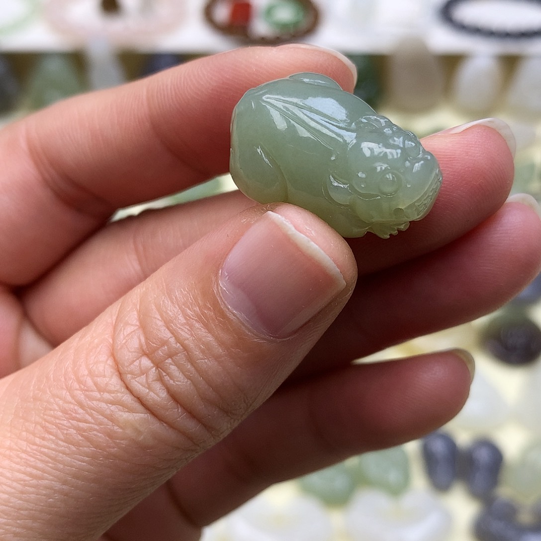 和田玉颈饰未镶嵌莹*