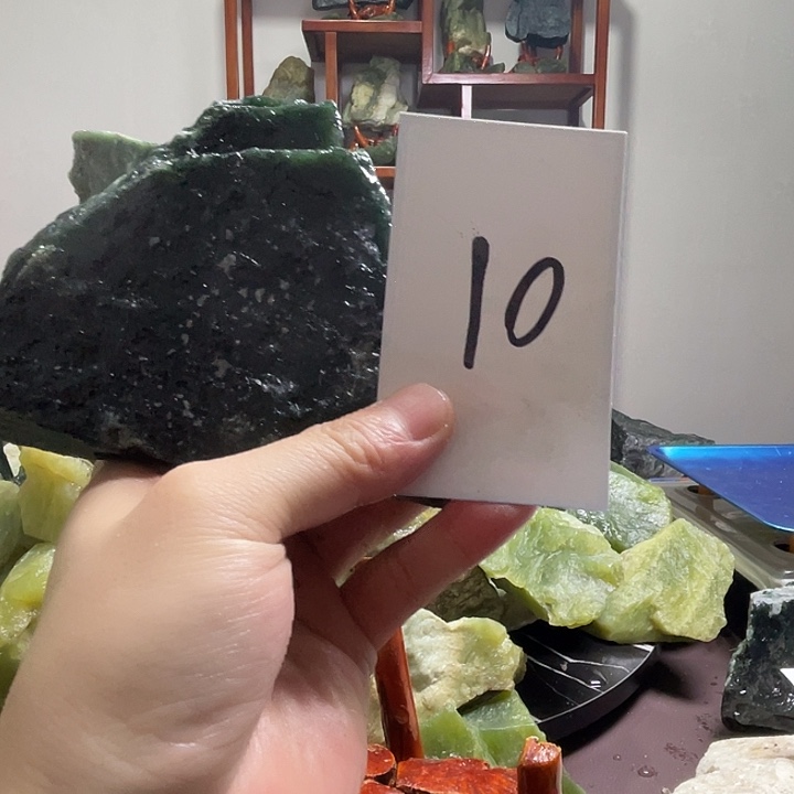 蛇纹石玉未镶嵌珠宝奇石