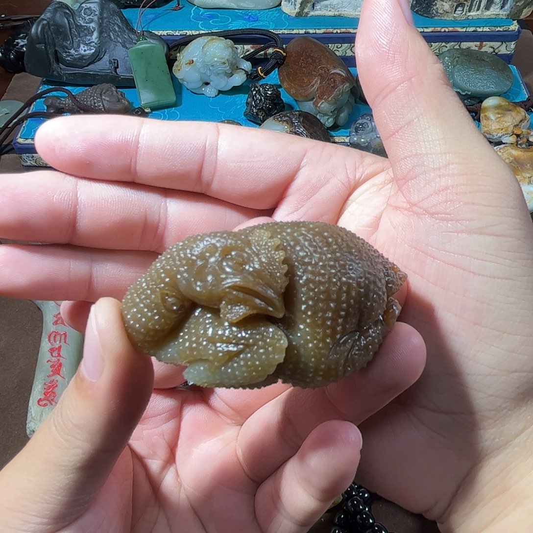 丁***根和田玉未镶嵌把件