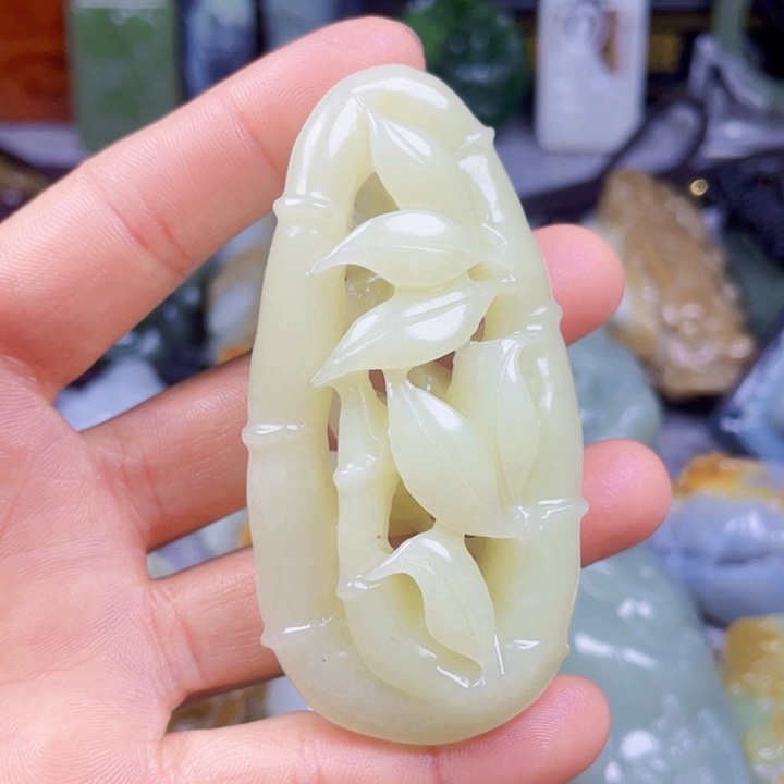 和田玉挂件未镶嵌蓝*