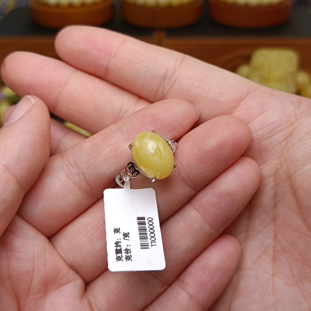 蜜蜡戒指银S925镶嵌蛋面