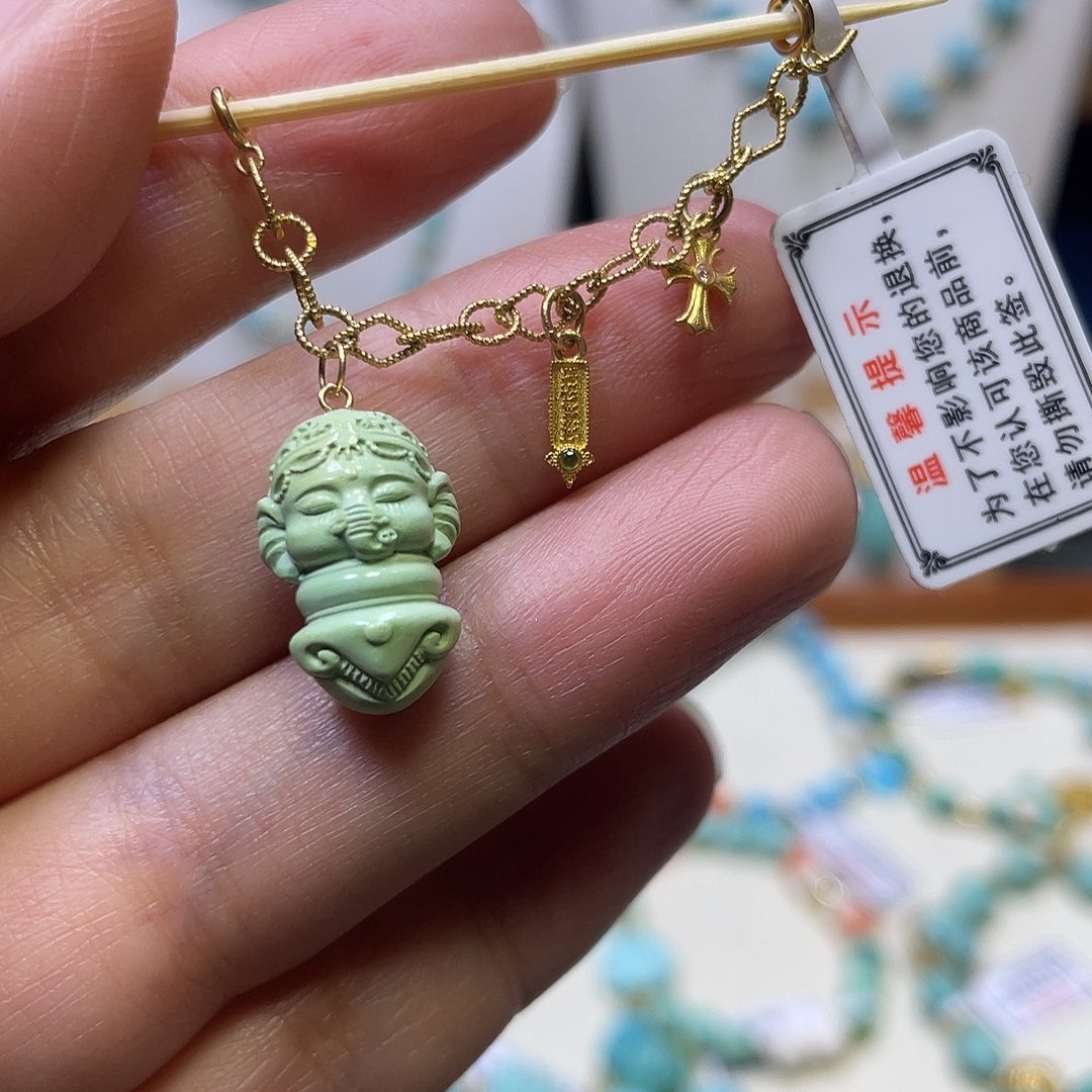 绿松石18K金镶嵌半挂链