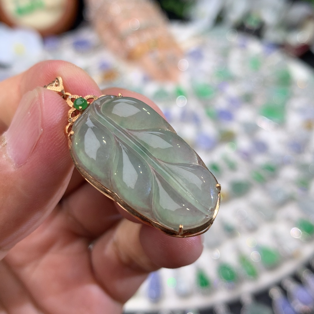 吊坠(不含链)18K金镶嵌翡翠