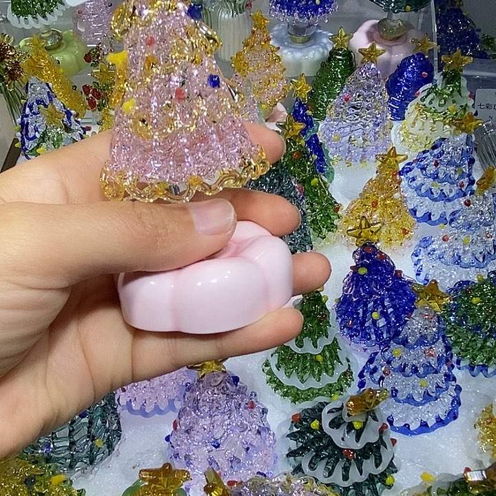 世***＇玻璃颈饰529粉金带粉底座