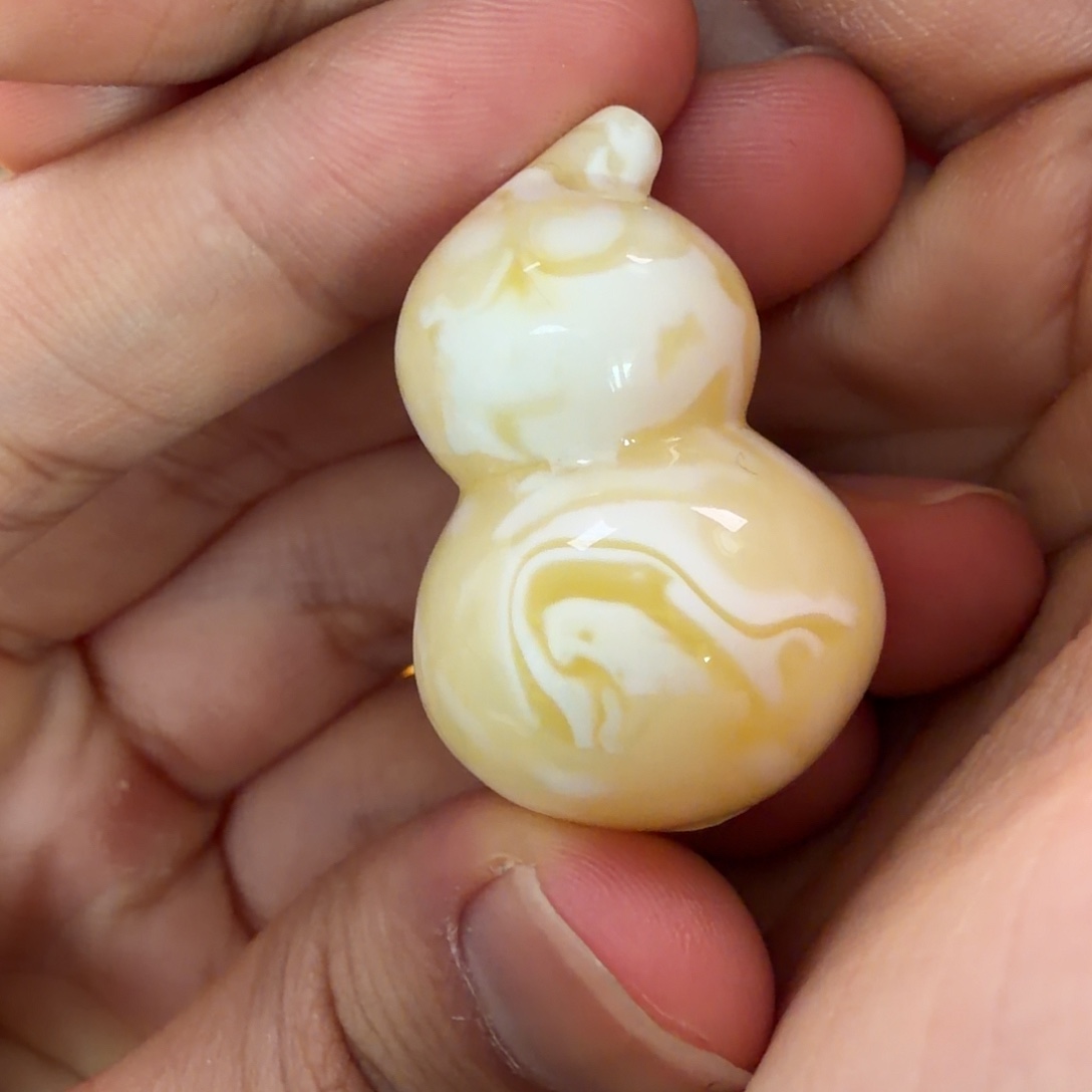 琥珀未镶嵌珠宝奇石9.7g