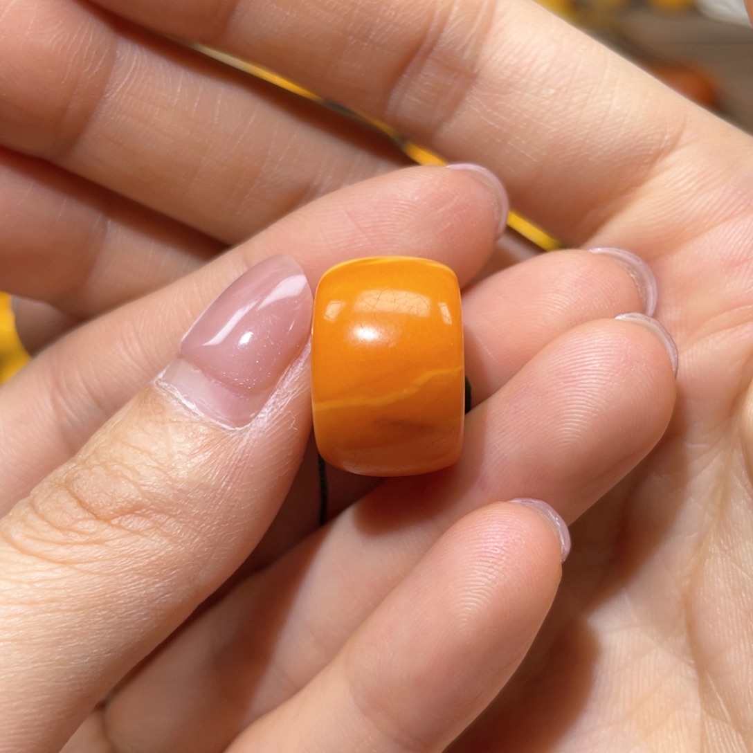 【闪购商品】琥珀裸石未镶嵌墩子