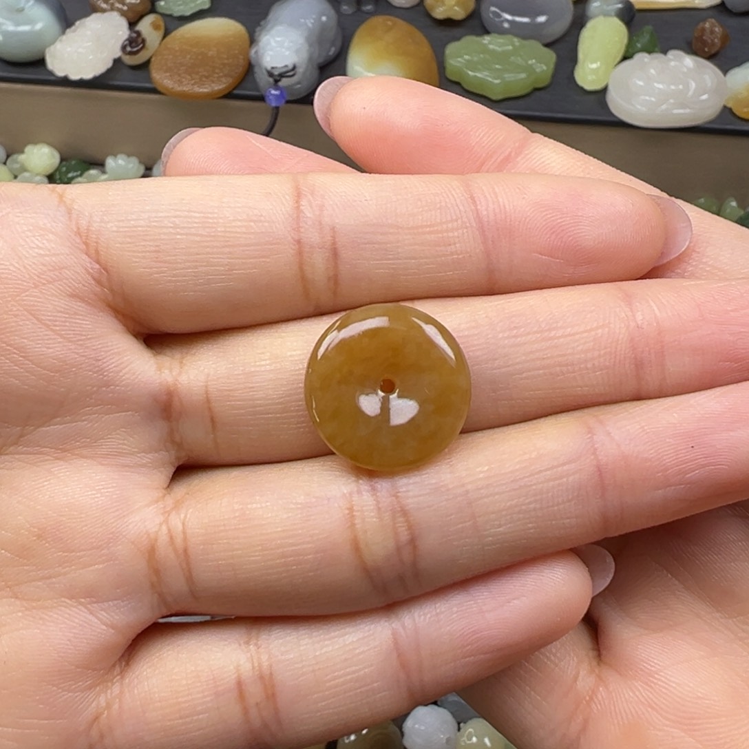 和田玉（糖玉）未镶嵌颈饰