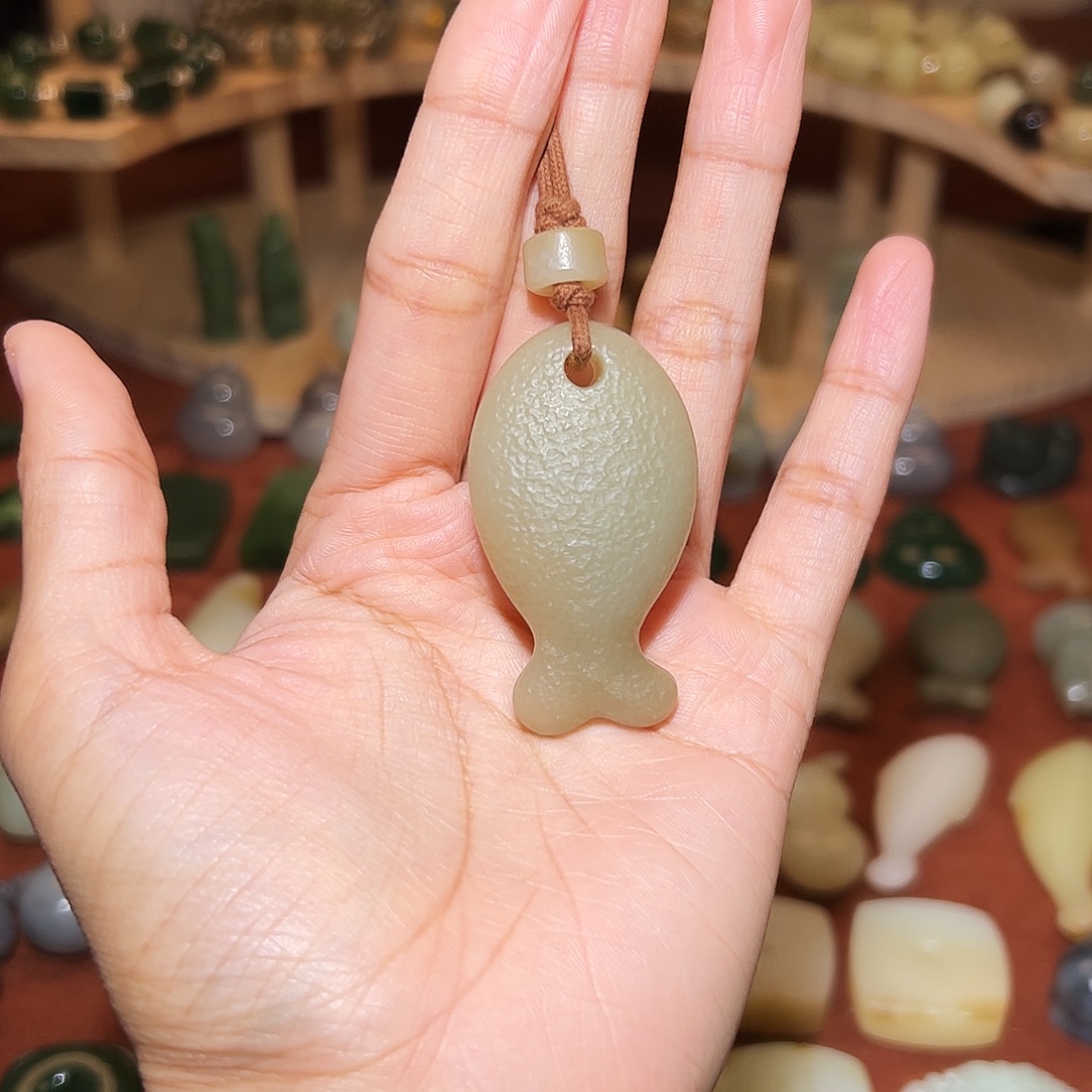 M***.和田玉未镶嵌颈饰定制不退不换