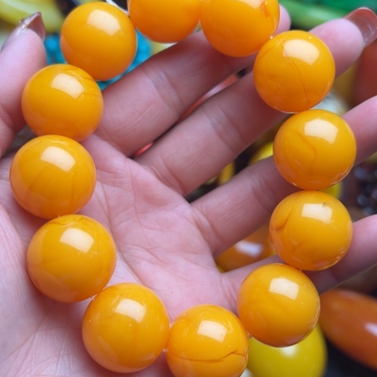 琥珀手串未镶嵌蜜蜡