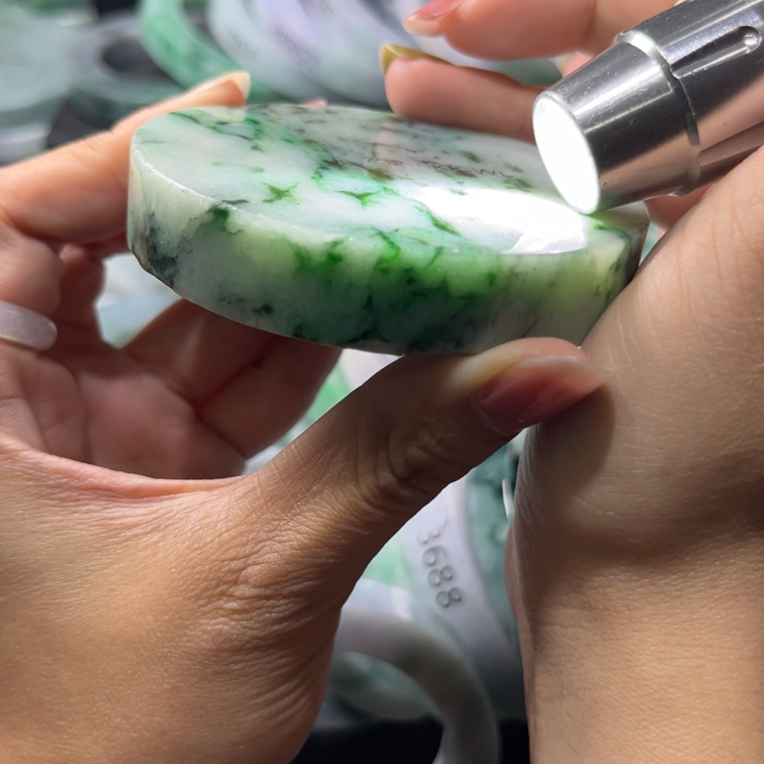 定制翡翠手镯未镶嵌