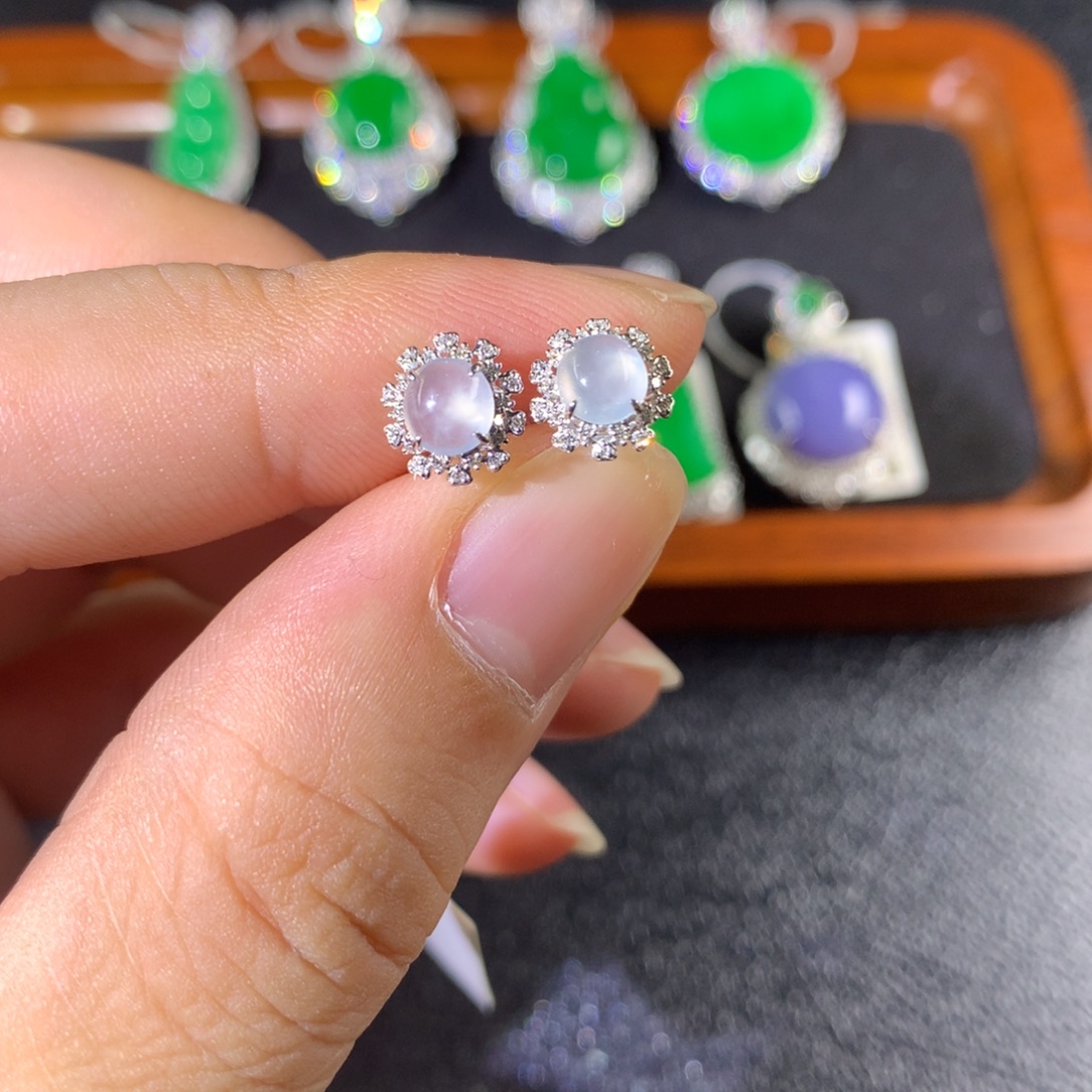 翡翠18K金镶嵌耳饰翡翠